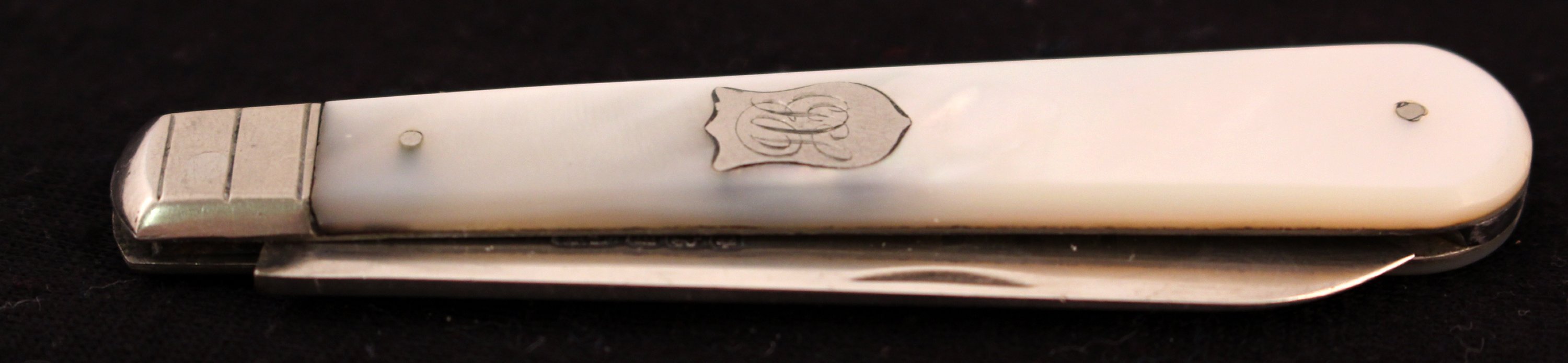 Antique silver pocket fruit knife with mother of pearl handle